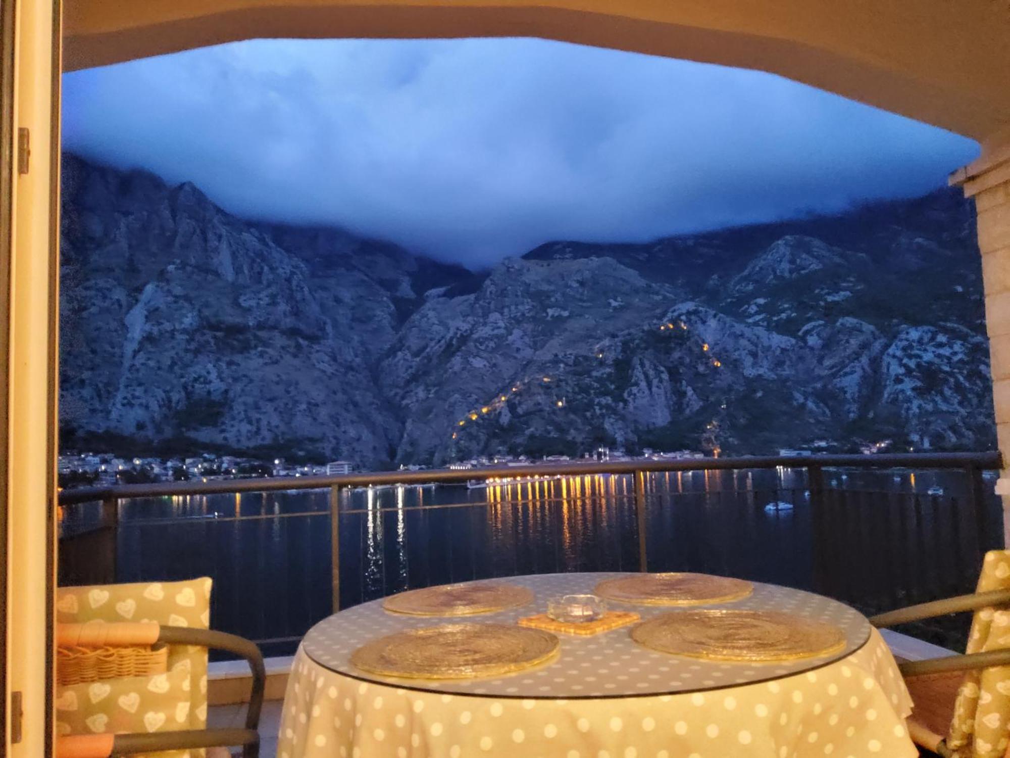 Apartamento Radiant Kotor Exterior foto
